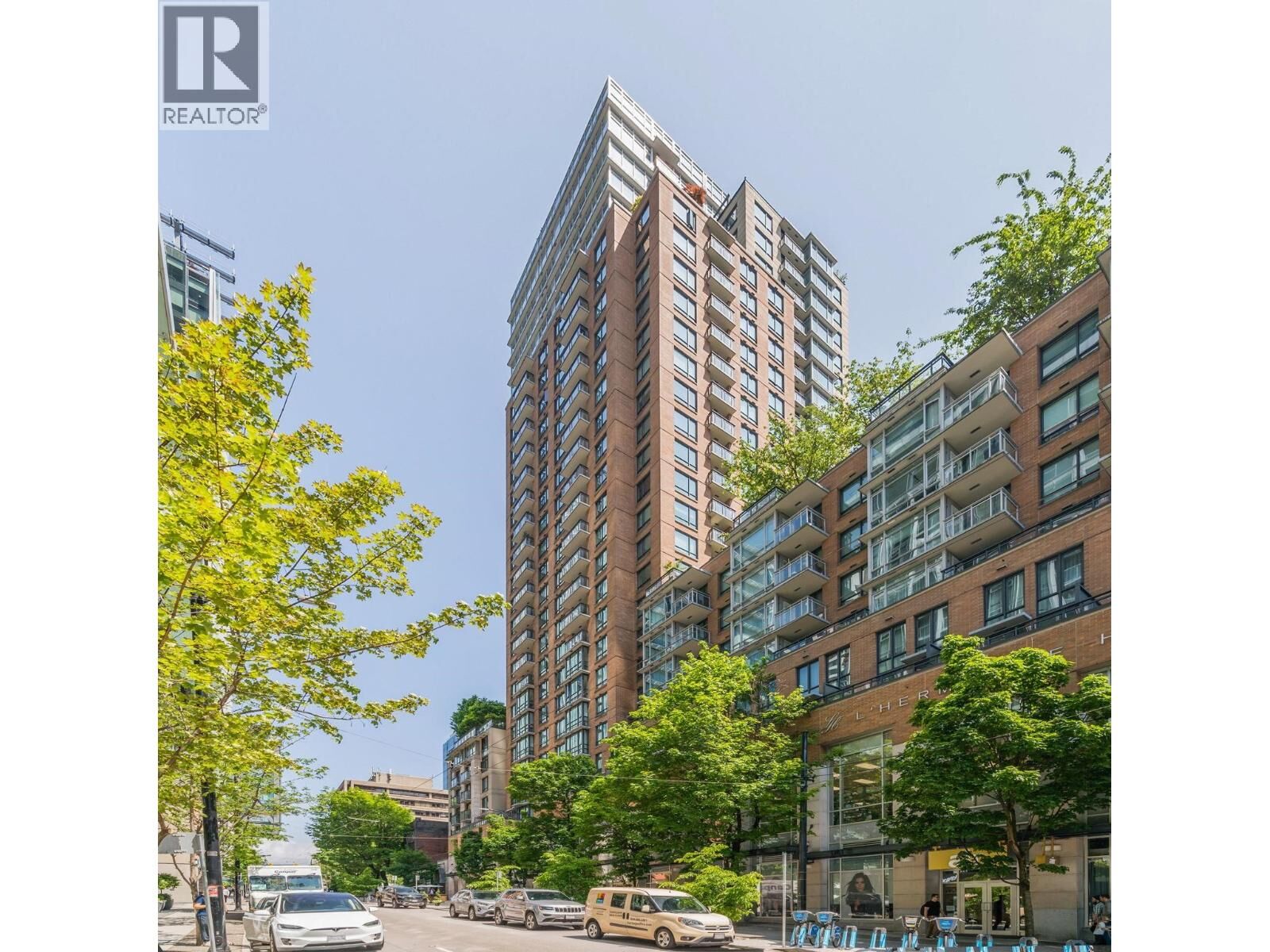 Property Photo: 788 Richards Street 2203 BC V6B 0C7