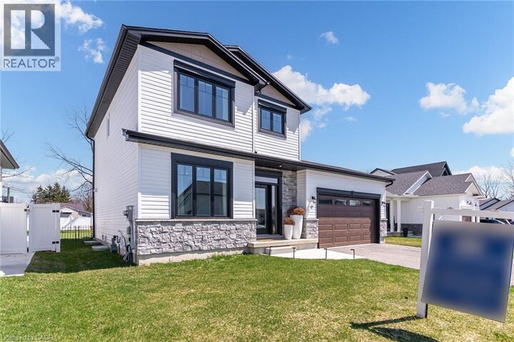 Property Photo:  17 Helen Court  ON N0L 1B0 
