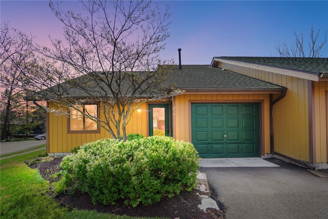 Property Photo:  250 Park Meadows Drive  OH 45387 