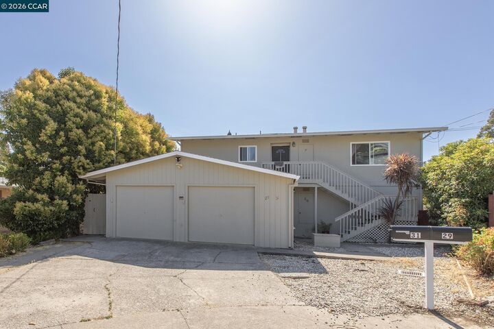 Property Photo:  29 Leafwood Circle  CA 94901 