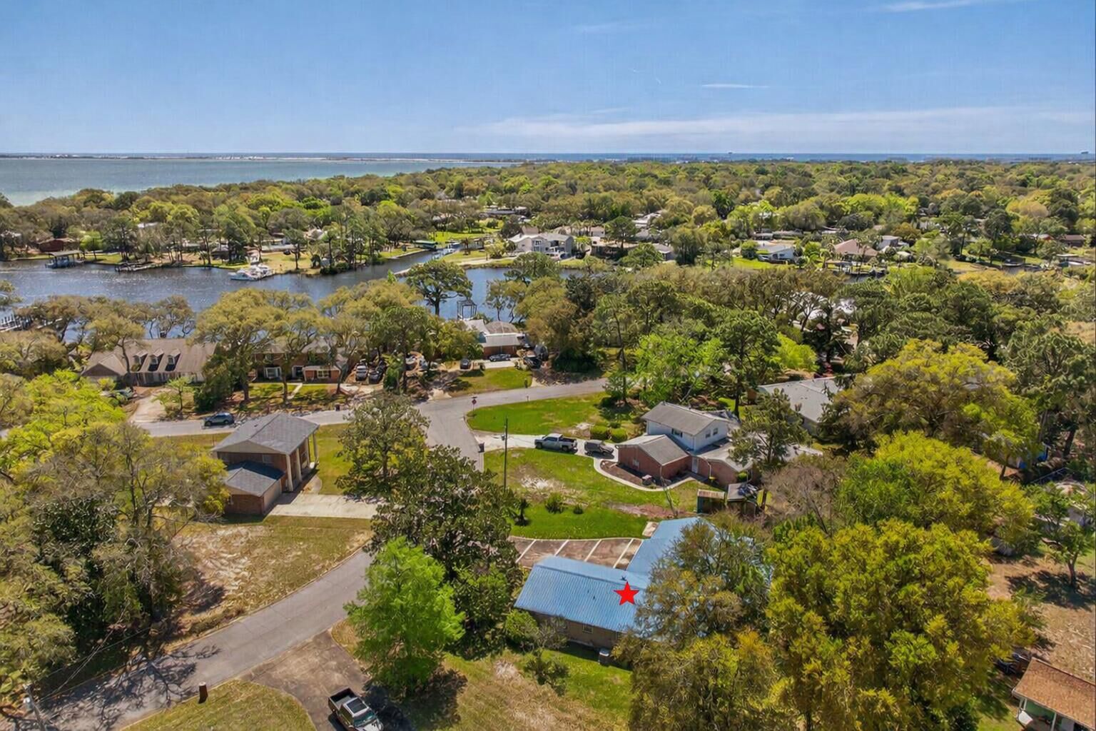 Property Photo: 112 NE Berger Place FL 32548