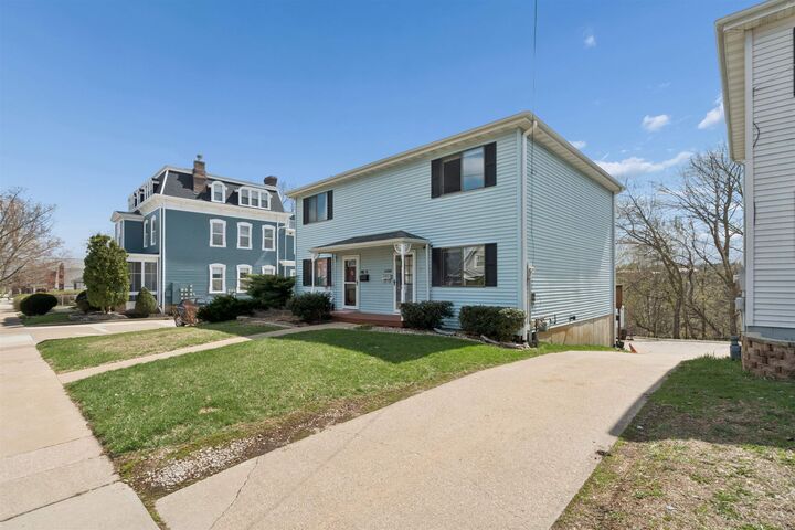 Property Photo: 410 Unit B Clarke Drive IA 52001