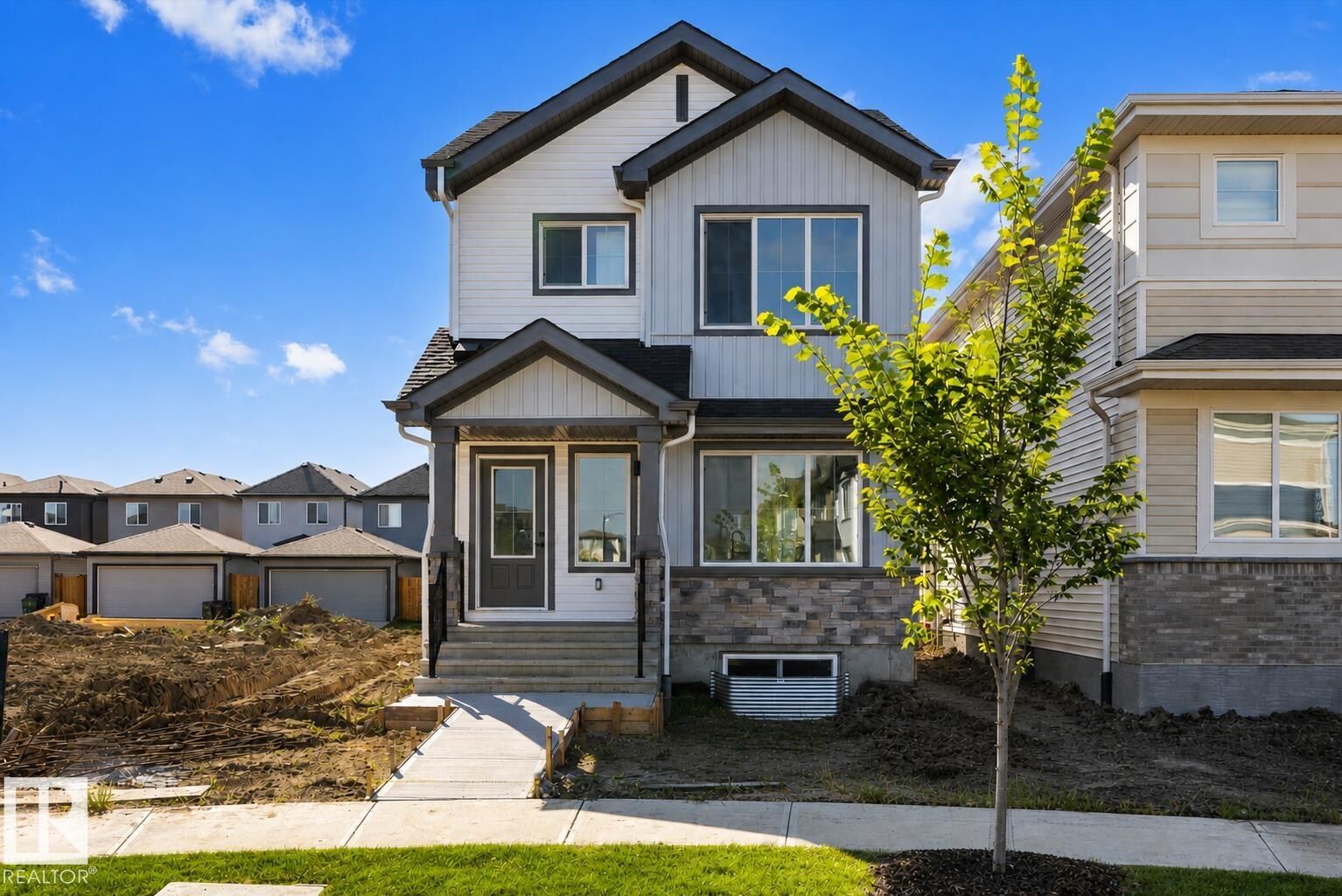Property Photo: 17544 63 Street NW AB T5Y 4A5