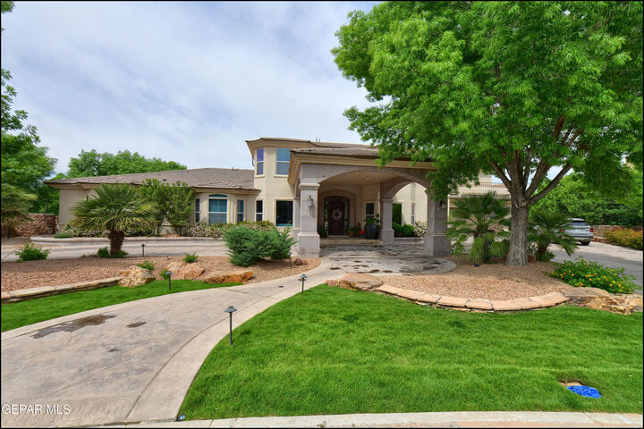 Property Photo: 5533 Woodfield Drive TX 79932