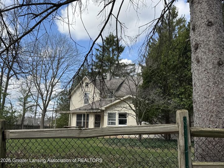 Property Photo:  2075 Hamilton Road  MI 48864 