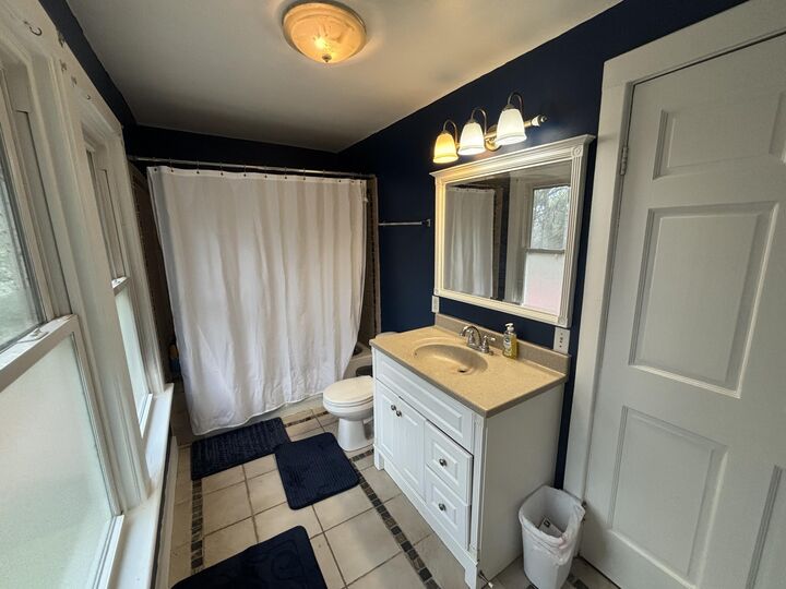 Property Photo:  20 Alderson Ave  WV 24910 