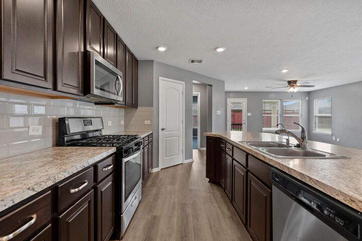 Property Photo:  2611 Hawthorn Mill Lane  TX 77038 