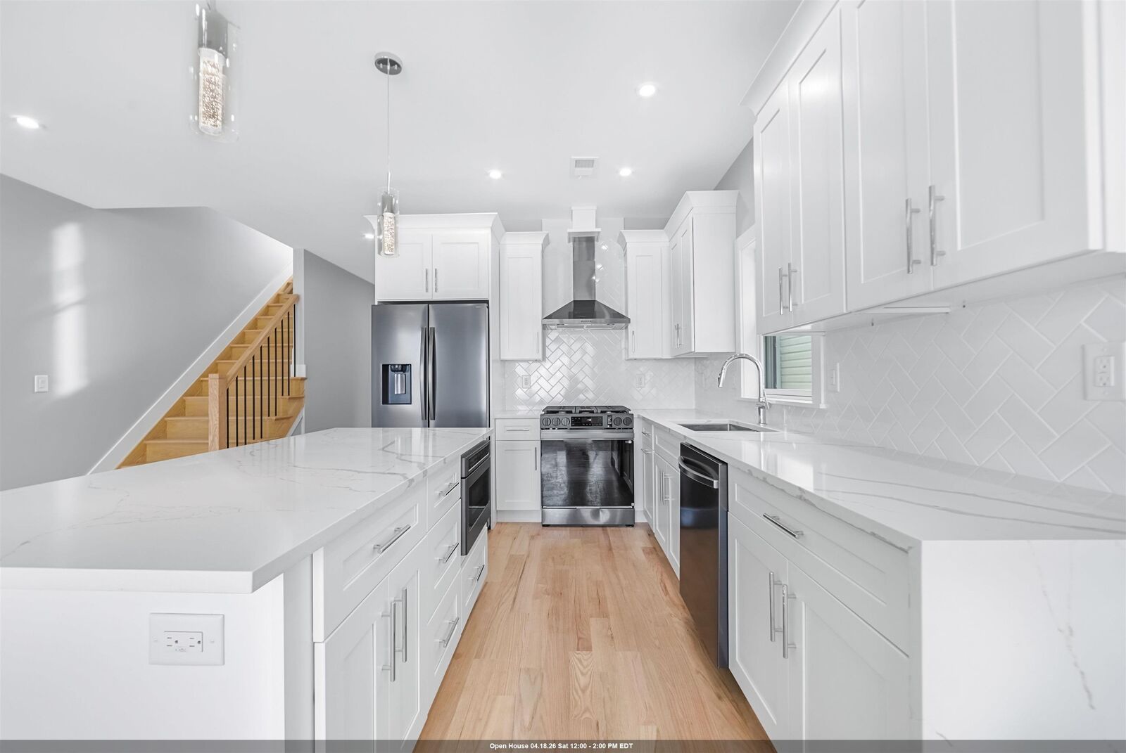 Property Photo:  88 West 20th St 2  NJ 07002 