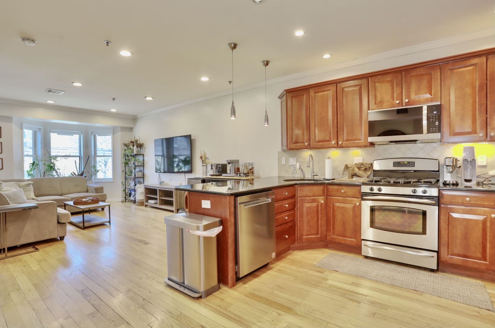 Property Photo:  421 Jackson St 1  NJ 07030 