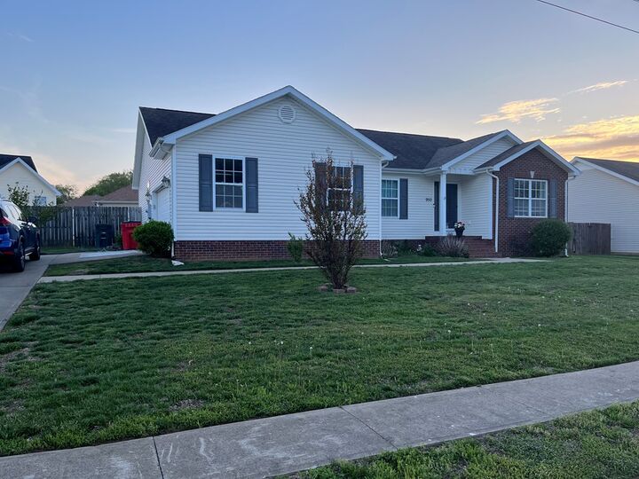 Property Photo:  950 Wing Tip Circle  KY 42240 