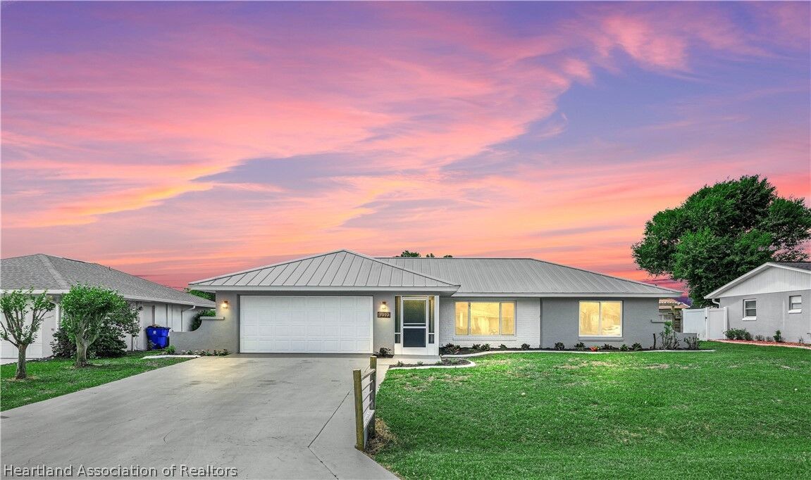 Property Photo:  3919 Santiago Street  FL 33872 