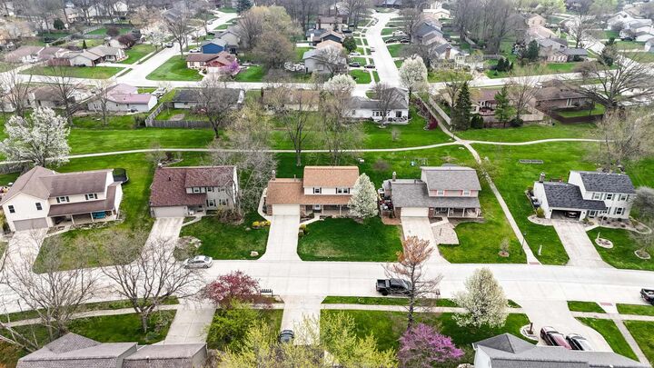 Property Photo:  7104 Tanbark Lane  IN 46835-1847 