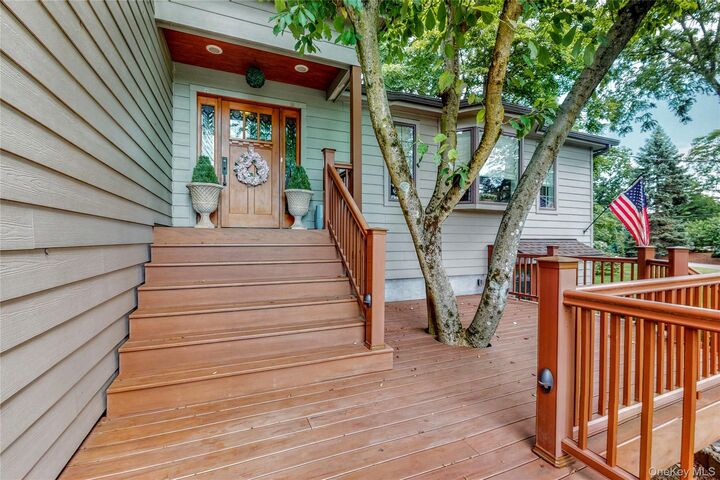 Property Photo:  5 Laurel Hill Road  NY 10520 