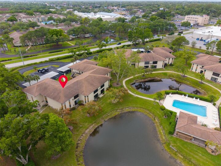 Property Photo: 2700 Nebraska Avenue 5-205 FL 34684