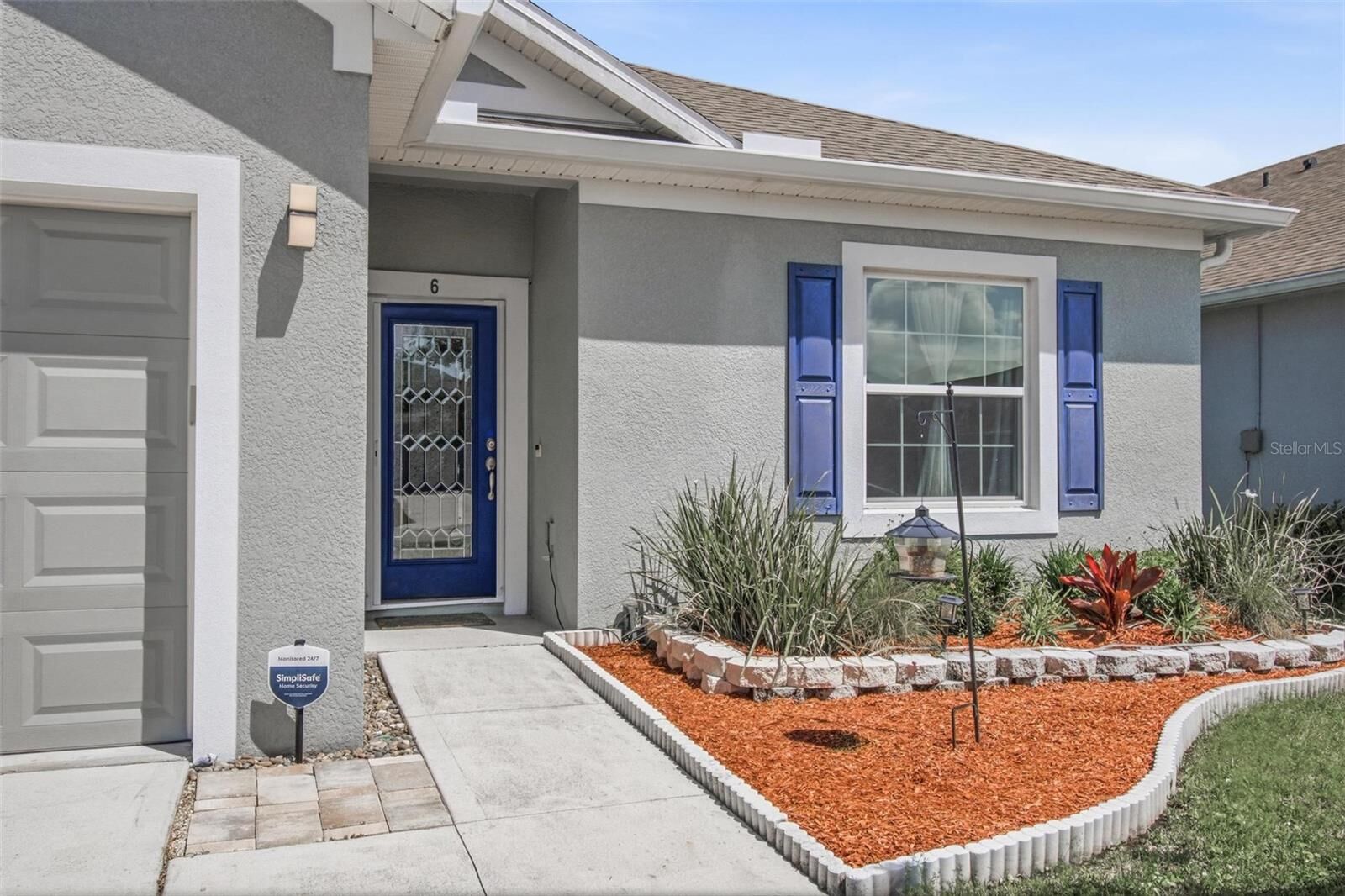 Property Photo:  6 Oakleaf Way  FL 32137 