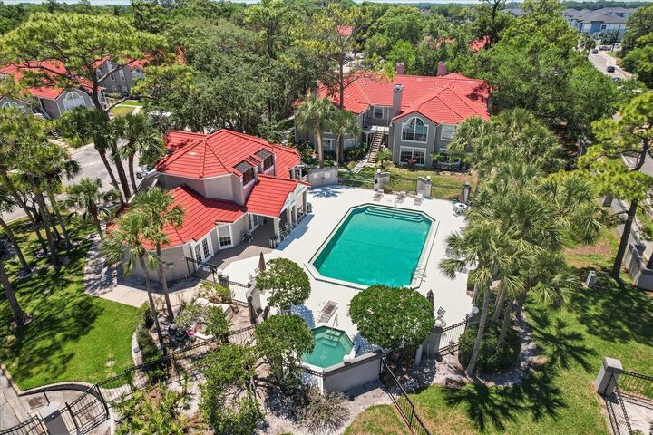 Property Photo: 995 Northern Dancer Way 105 FL 32707