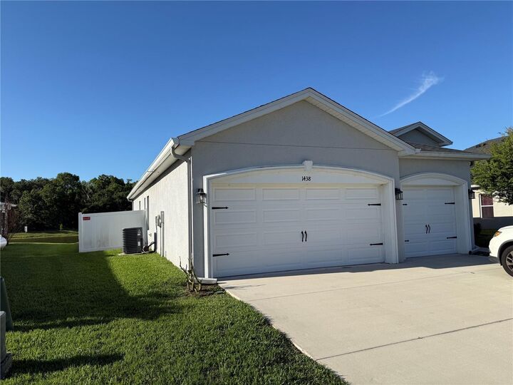 Property Photo:  1438 Cypress View Lane  FL 33811 