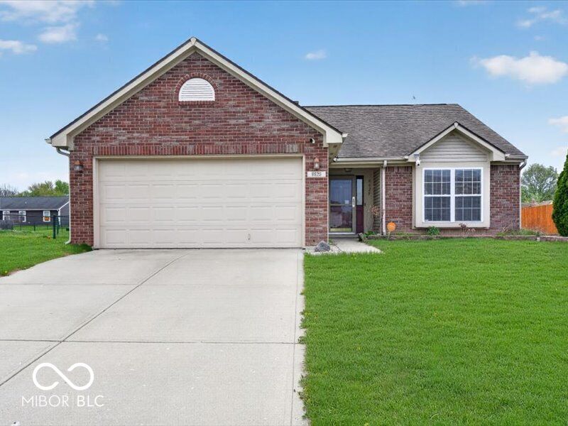 Property Photo:  8625 Baypointe Drive  IN 46123 