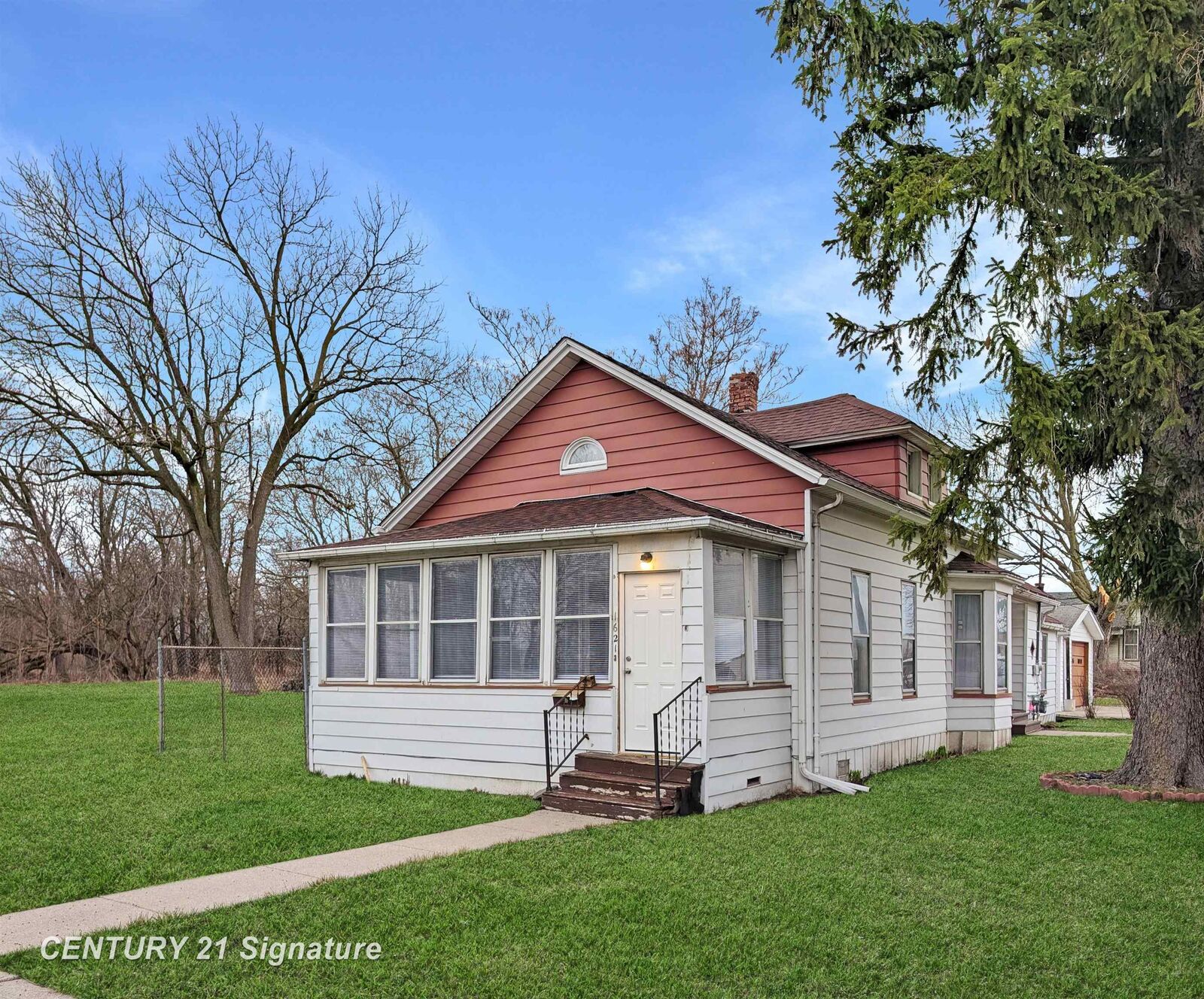 Property Photo:  1621 Carroll Street Road  MI 48601 