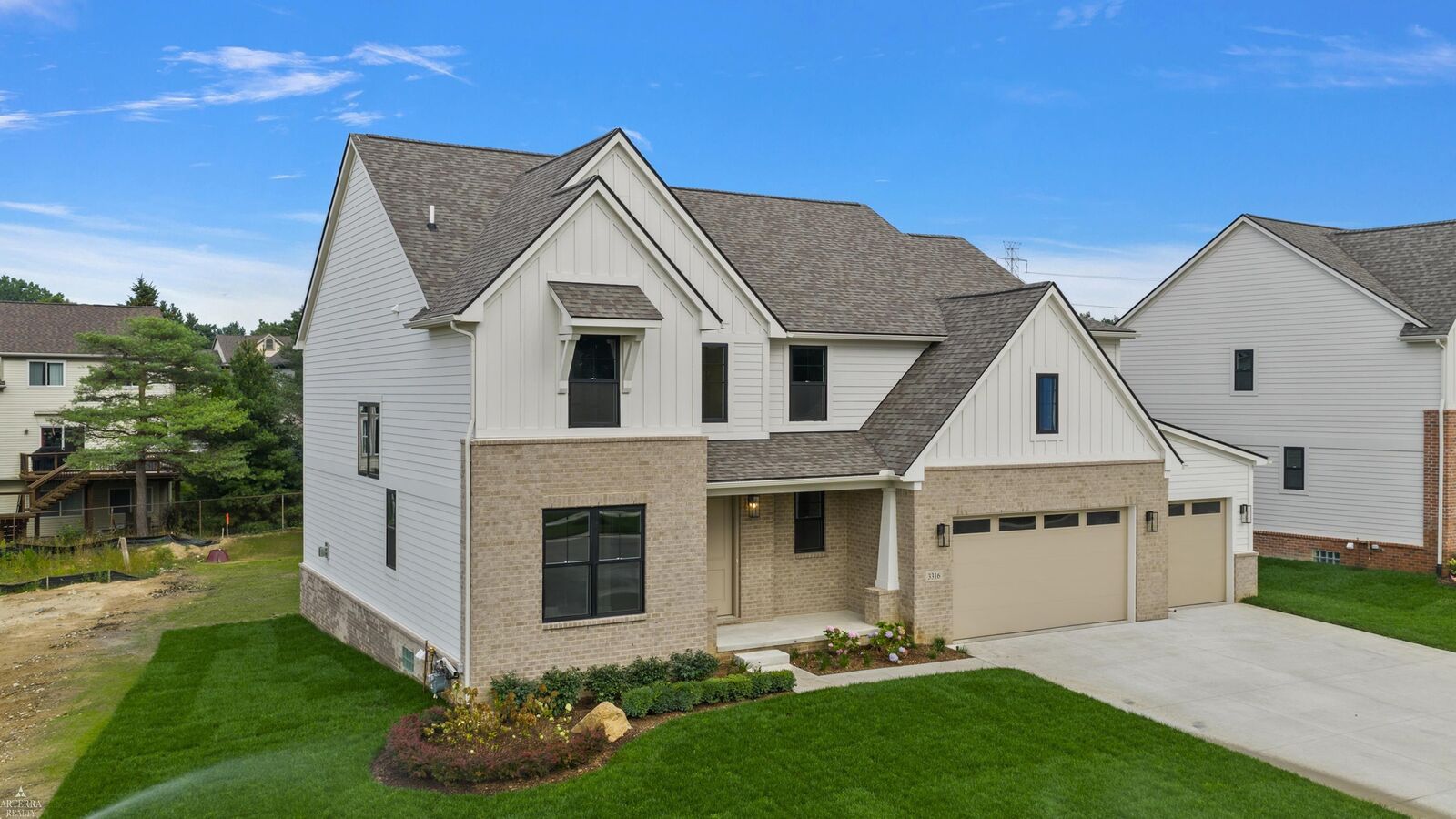 Property Photo:  3316 Waldon Ridge Street  MI 48358 