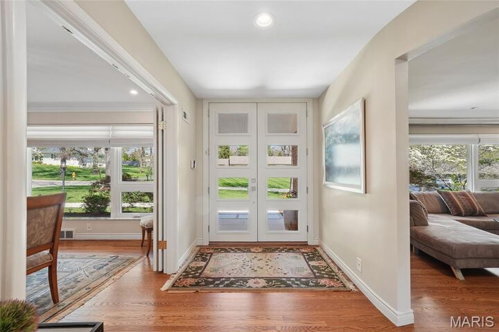 Property Photo:  20 Dogwood Lane  MO 63124 