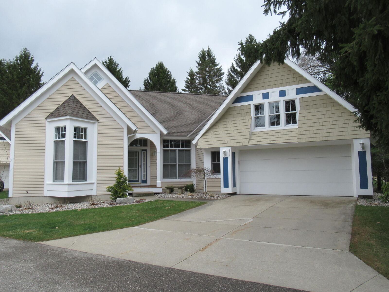Property Photo: 982 Sunflower Court MI 49424