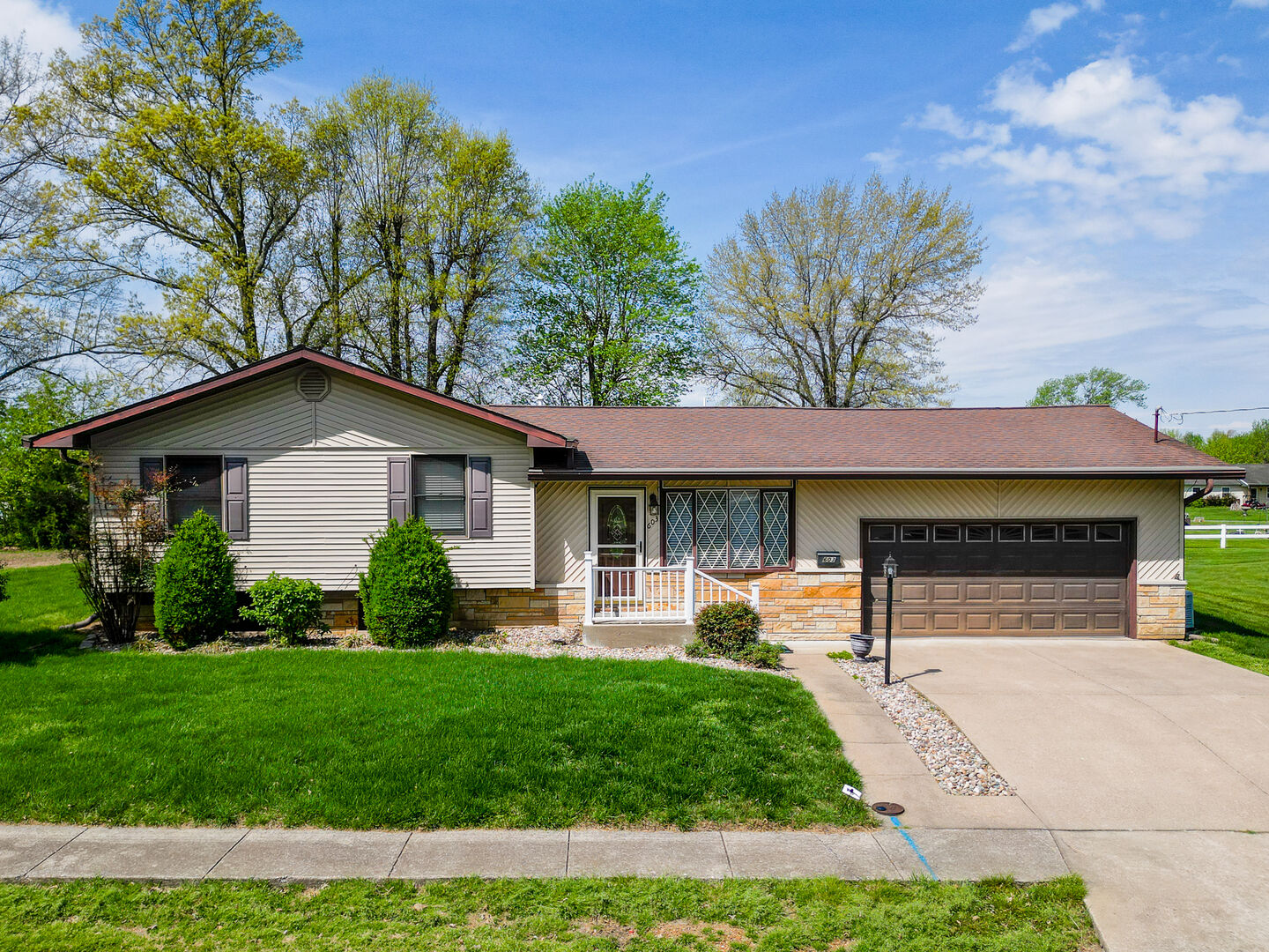 Property Photo:  603 Willow Street  IL 62918 
