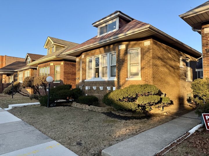 Property Photo:  7945 S Perry Avenue  IL 60620 