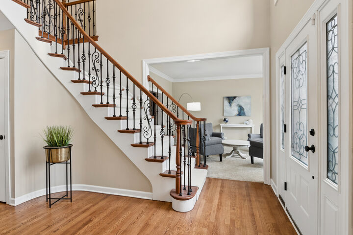 Property Photo:  2321 Courtland Court  IL 60502 