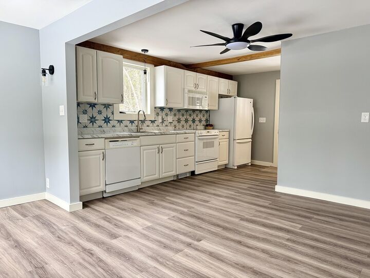 Property Photo:  515 Eastern Avenue  ME 04330 