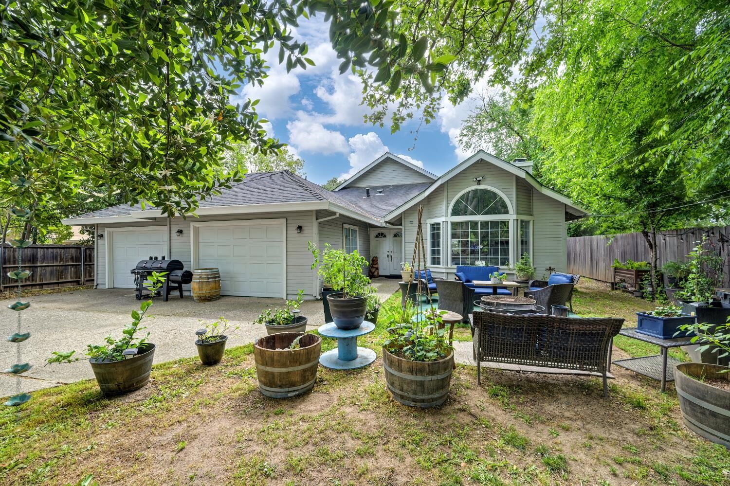 Property Photo:  7548 Sycamore Drive  CA 95610 