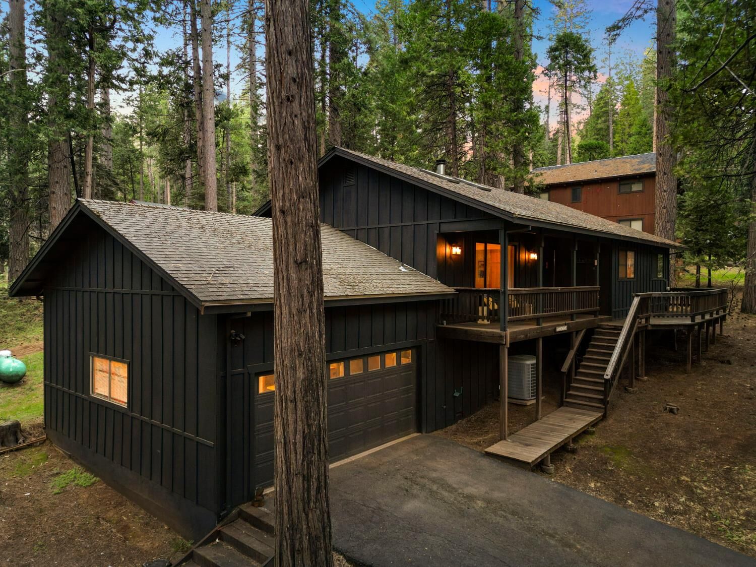 Property Photo: 1224 Shannon Way CA 95223