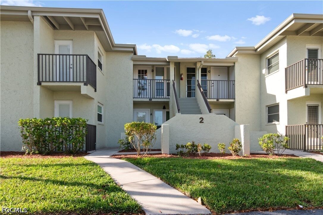 Property Photo:  7400 College Parkway 2D  FL 33907 