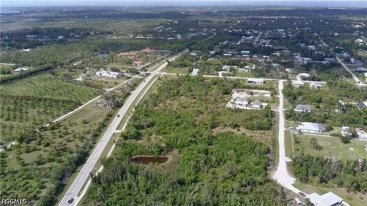 Property Photo:  11900 Stringfellow Road  FL 33922 