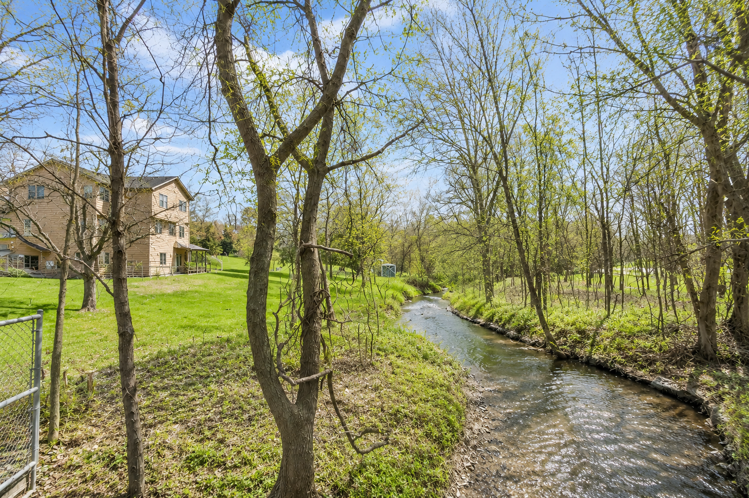 Property Photo:  421 Butternut Lane SE  MN 55376 