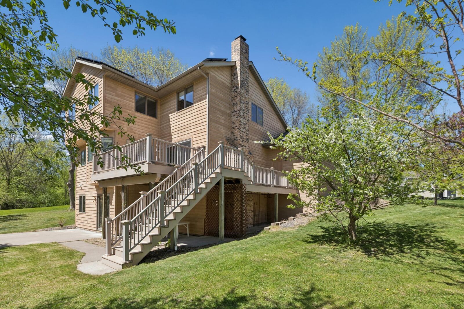 Property Photo:  421 Butternut Lane SE  MN 55376 