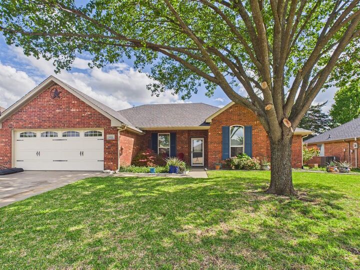 Property Photo:  6202 Bentwood Drive  TX 76065 