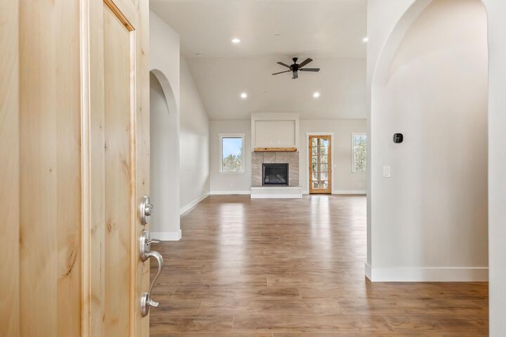 Property Photo:  1784 SE Texas Circle  OR 97754 