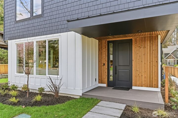 Property Photo: 529 SE Bush Street A WA 98027