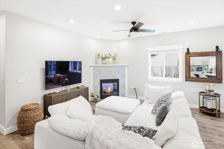 Property Photo:  1855  Woodmere Loop  WA 99362 