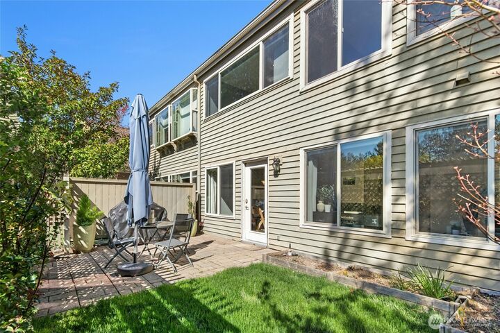 Property Photo: 447 7th Avenue WA 98033