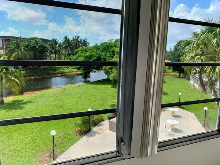 Property Photo: 2800 NW 47th Terrace 304 FL 33313