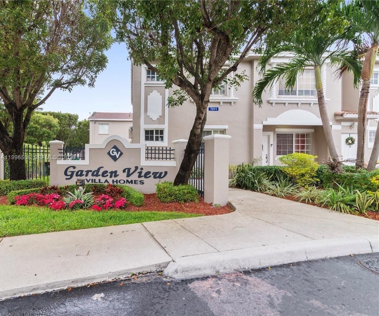 Property Photo:  7211 NW 174th Ter 101  FL 33015 