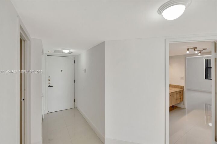 Property Photo: 2333 Brickell Ave 305 FL 33129