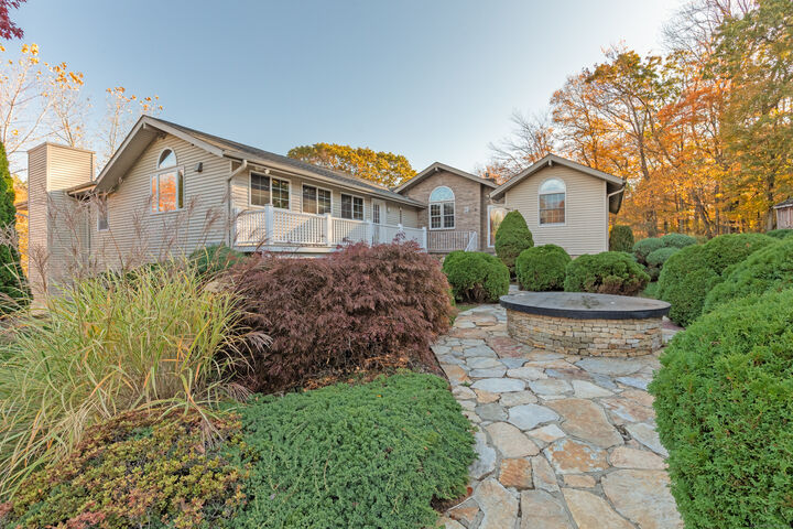 Property Photo:  9 Cheryl Lane  CT 06712 