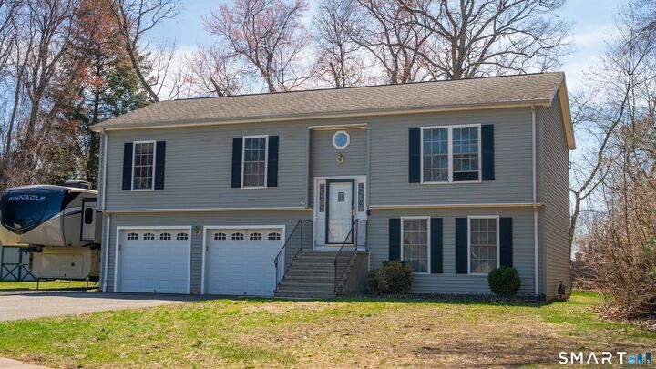 Property Photo:  37 Autumn Lane  CT 06108 