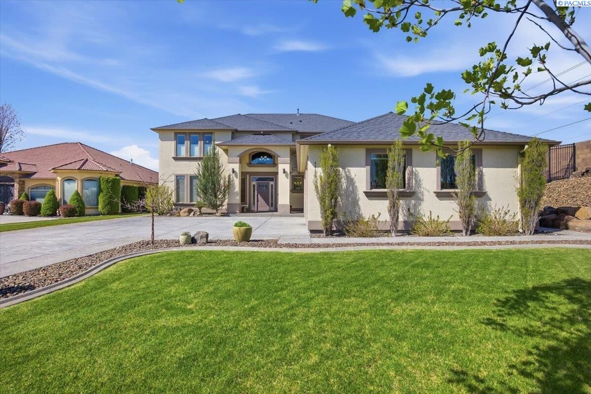 Property Photo:  4712 Shoreline Ct  WA 99301 