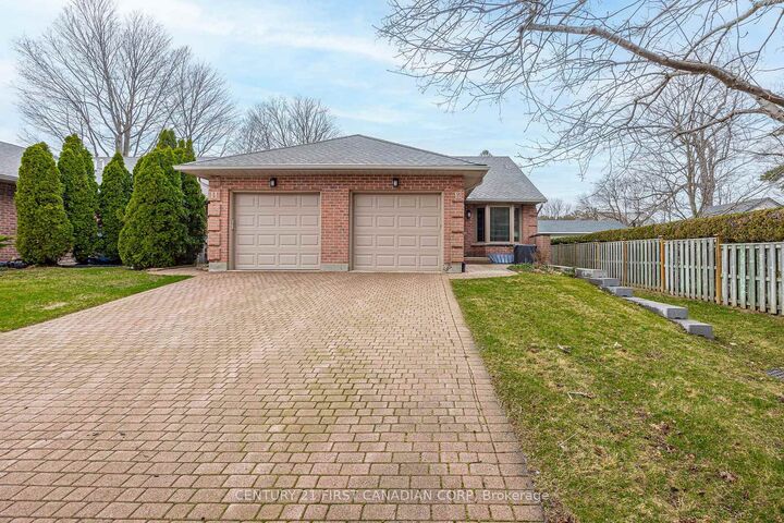 Property Photo:  90 Ontario Street S 12  ON N0M 1T0 