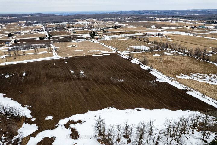 Photo de la propriété:  595298 4th Line  ON N0H 2E0 