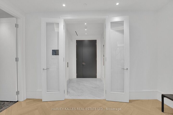 Property Photo: 7 Dale Avenue 104 ON M4W 1K2